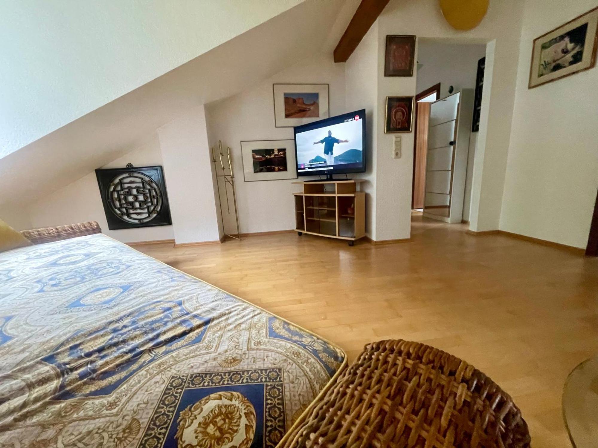 Wunderschoenes Grosses 3 Zimmer Apartament Zentrum Goldstadt Familienfreundlich Mit Garage Pforzheim Exterior foto